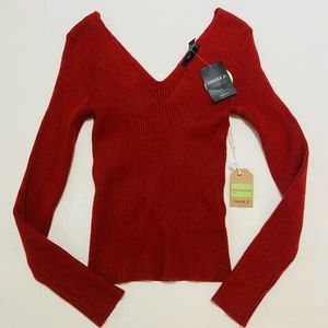New red burgundy V-neck sweater top
